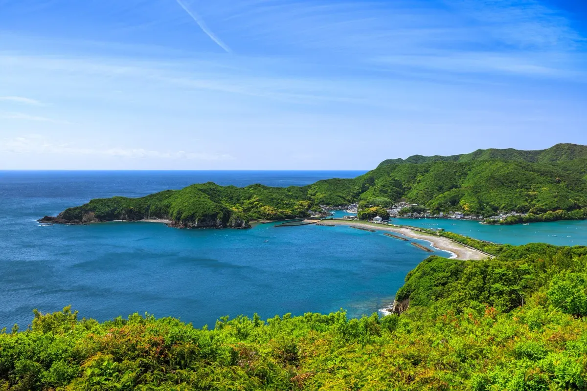 相賀浦ニワ浜と海跡湖の大池
