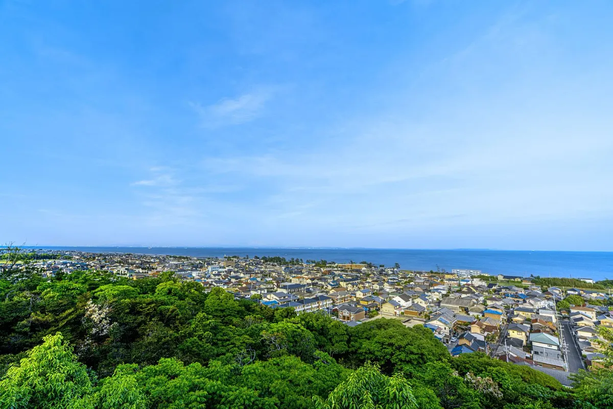 海のみえる岸岡山緑地
